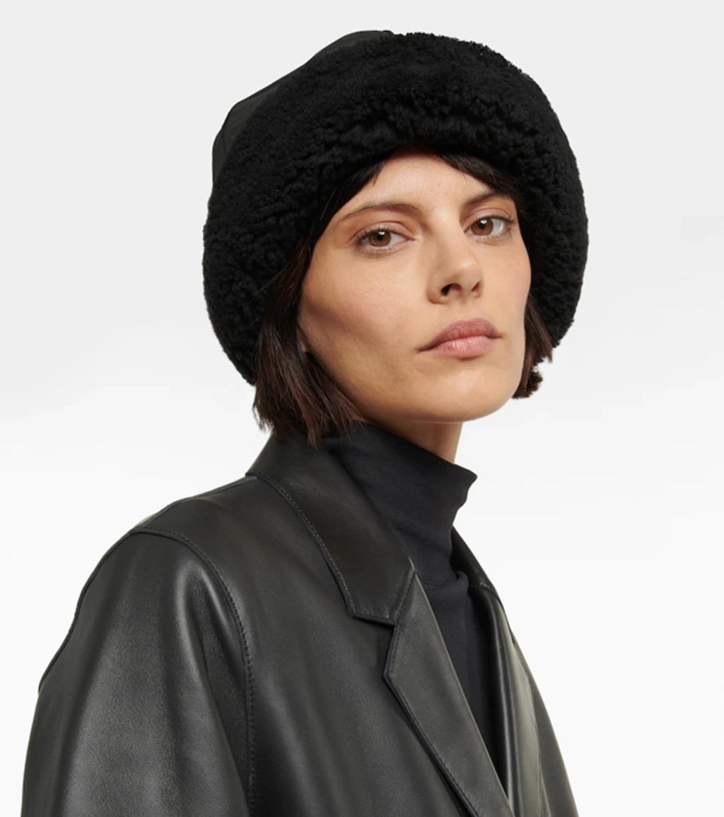 Genuine Shearling Hat In Black Product Image