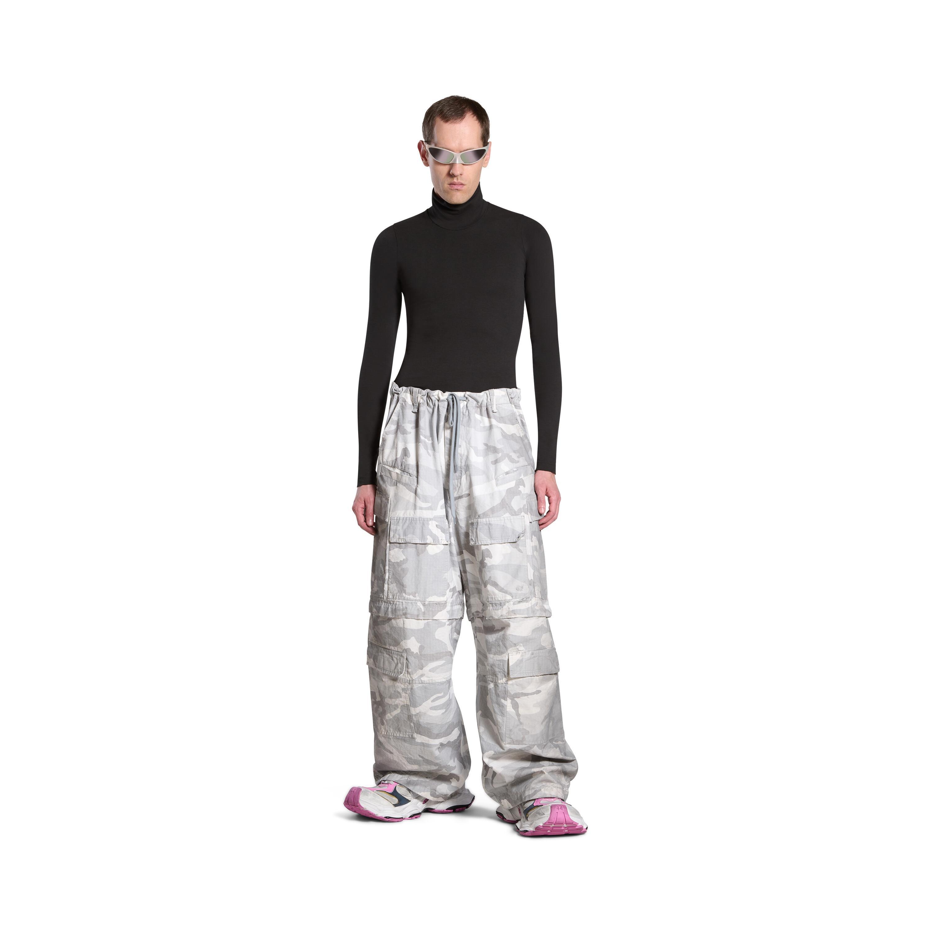 Men's Large Cargo Pants in Light Grey Product Image