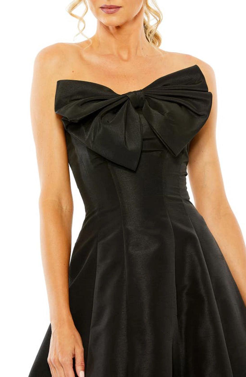 Strapless Ballgown With Bow Detail In Black Product Image