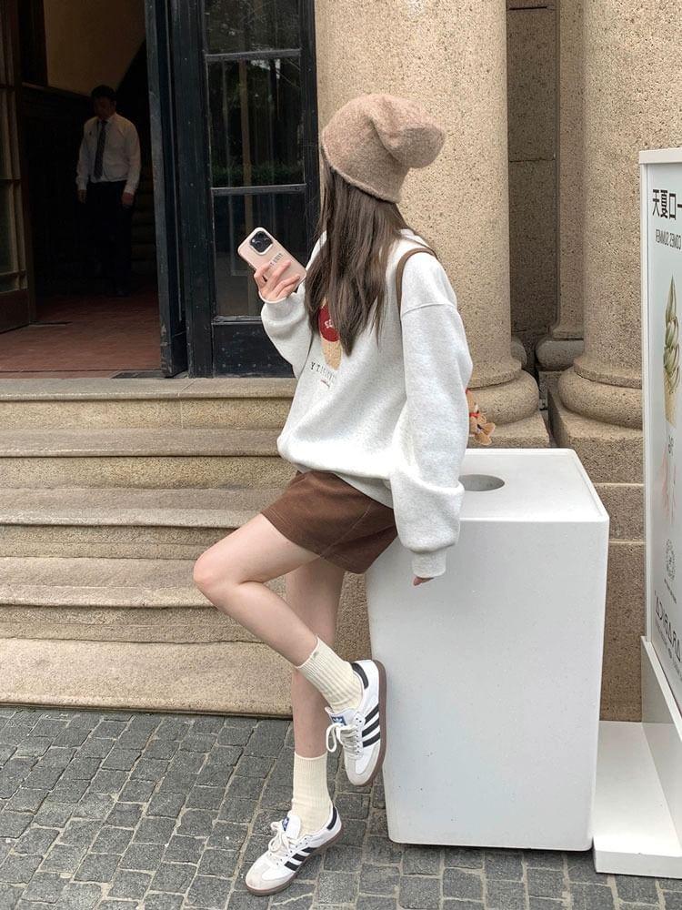 Long Sleeve Bear Embroidered Loose-Fit Sweatshirt Product Image