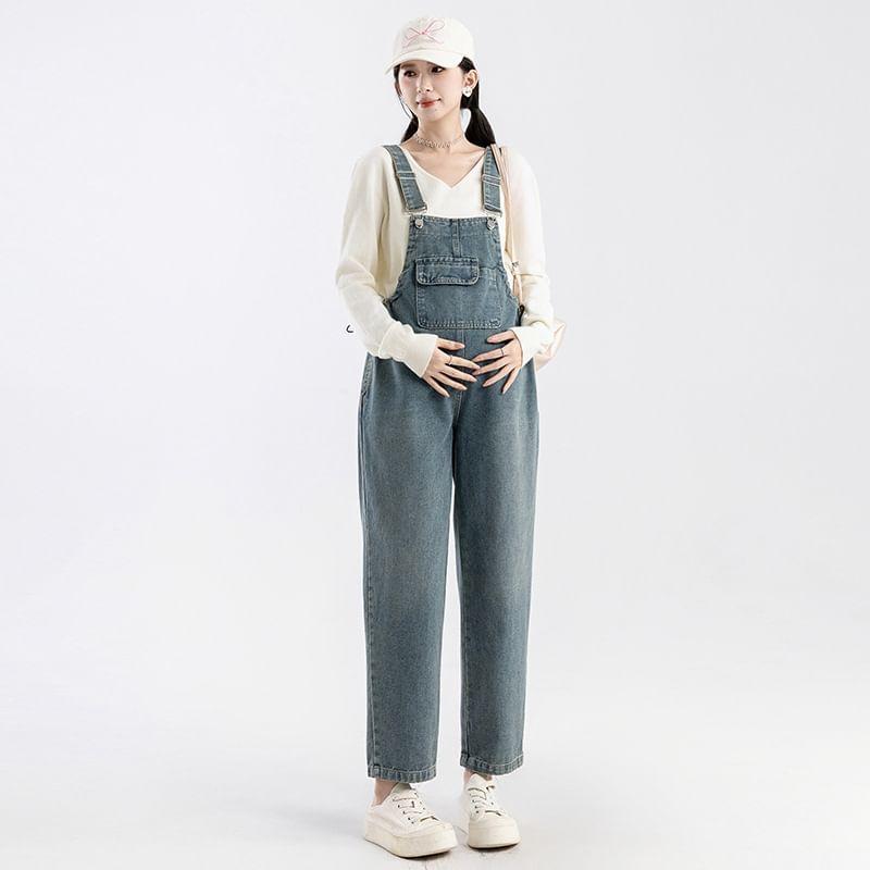 Maternity Washed Pocket Detail Denim Cropped Dungaree Product Image