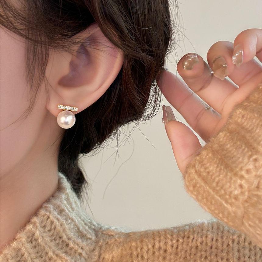 Rhinestone Faux Pearl Ear Stud Product Image