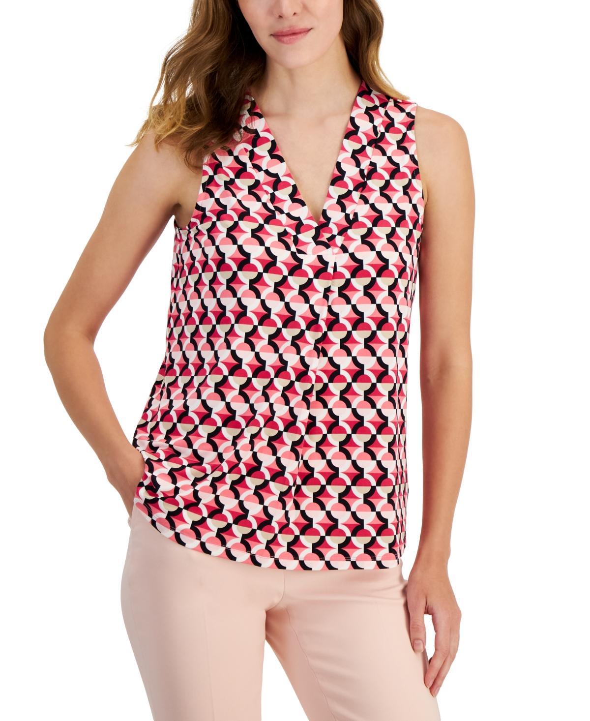 Women's Printed Sleeveless Pleated V-Neck Shell Top Product Image