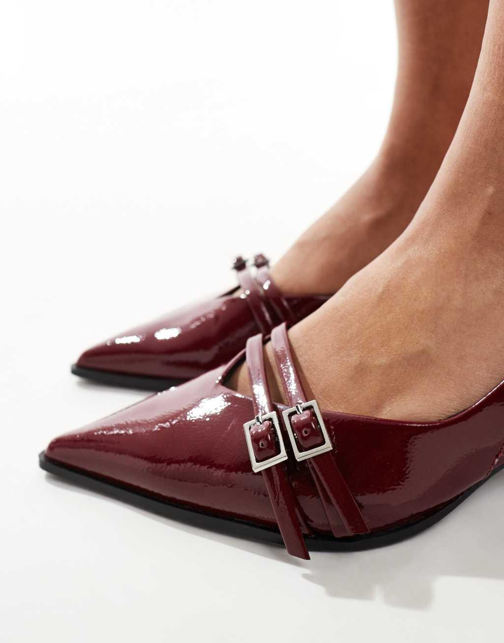 Bershka buckle detail heeled pumps in burgundy product image