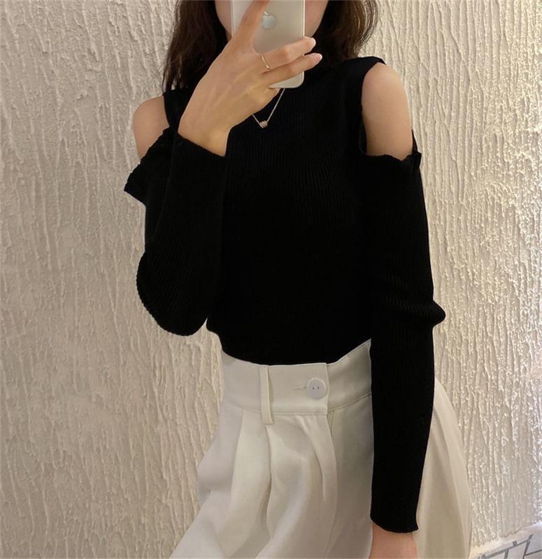 Cold-Shoulder Long-Sleeve Plain Ribbed Knit Top Product Image