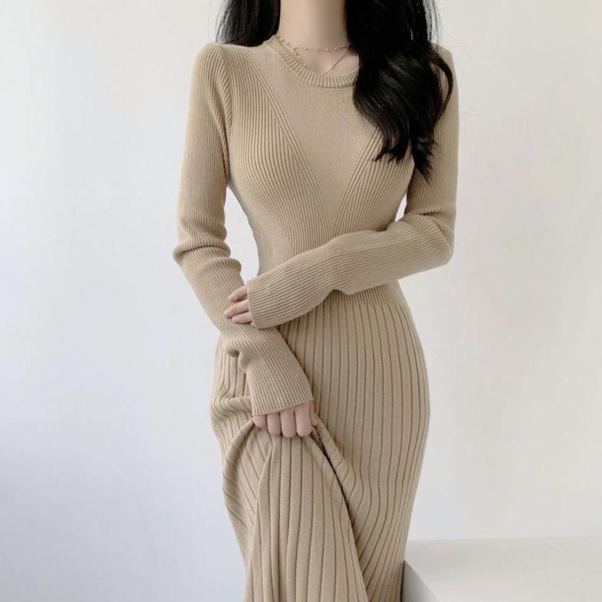 Long-Sleeve Crewneck Knit Midi A-Line Dress Product Image