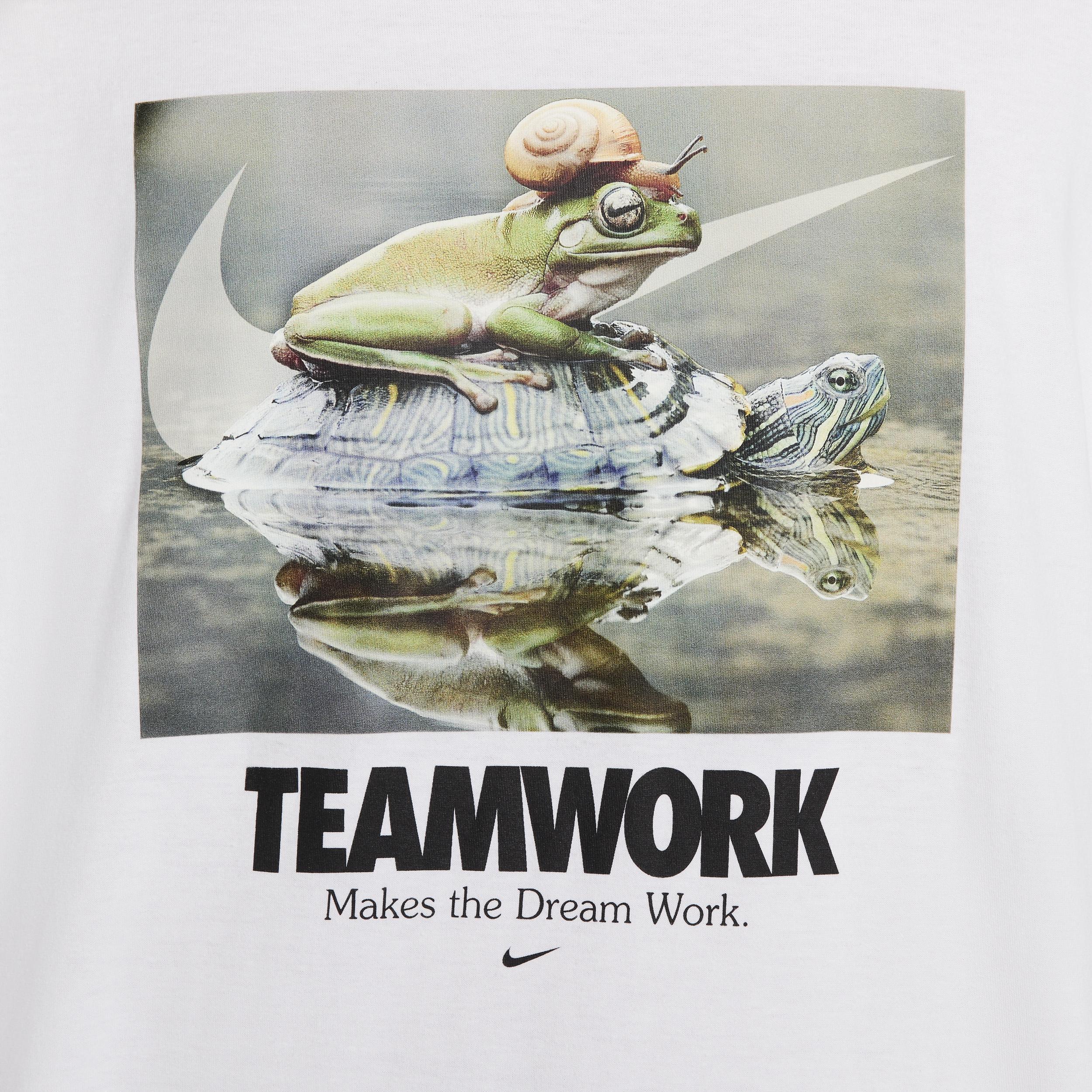 Nike Sportswear Men's Max90 T-Shirt Product Image