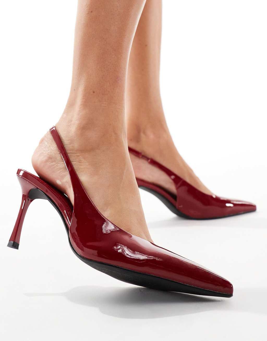 Simmi London Wide Fit Laylin Low heeled pumps in red Product Image