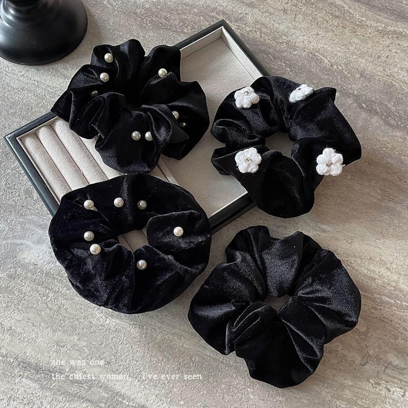 Floral / Faux Pearl / Plain Velvet Scrunchie (Various Designs) Product Image