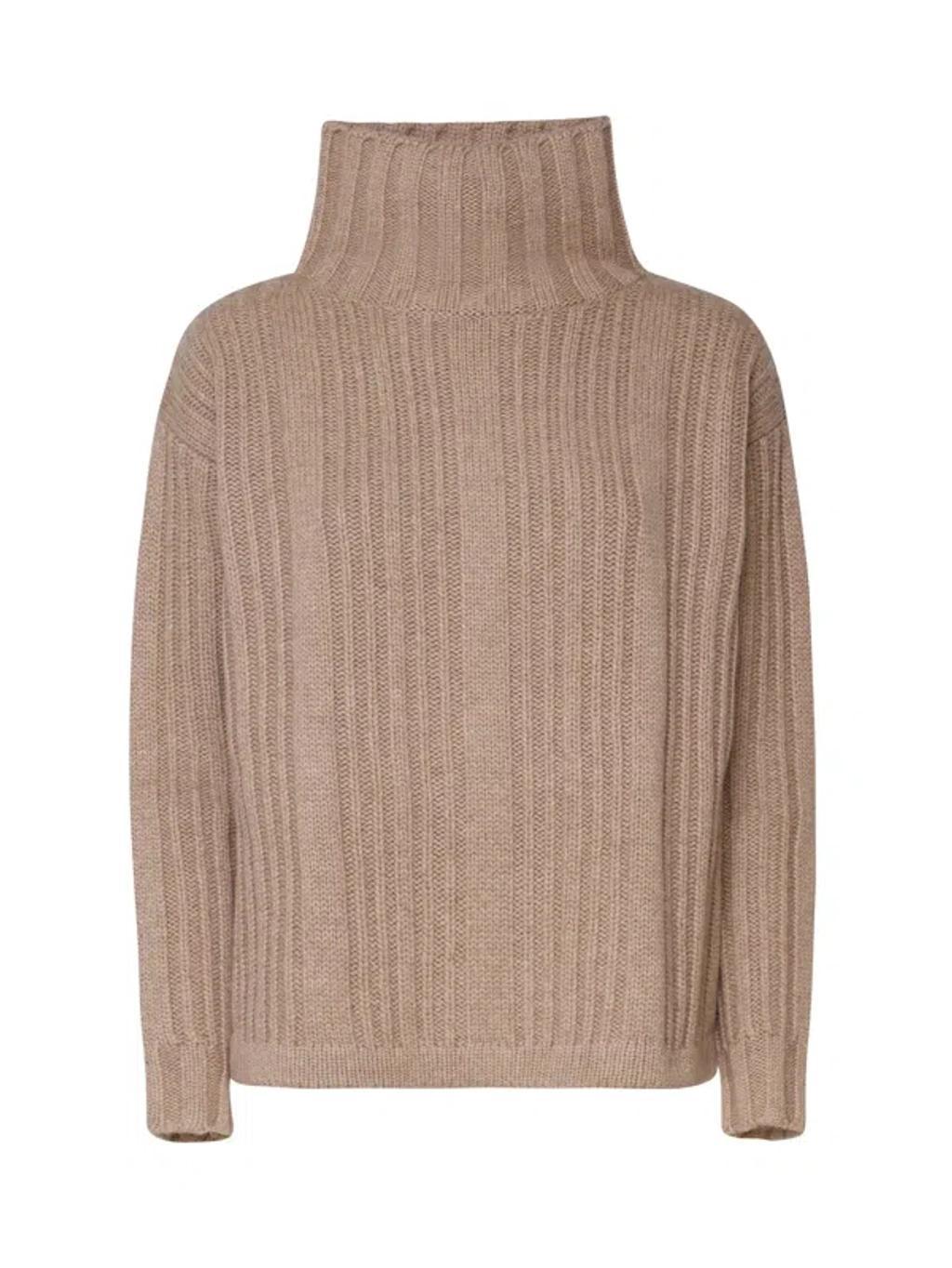 Vitalba Sweater In Virgin Wool And Cashmere In Nut Product Image