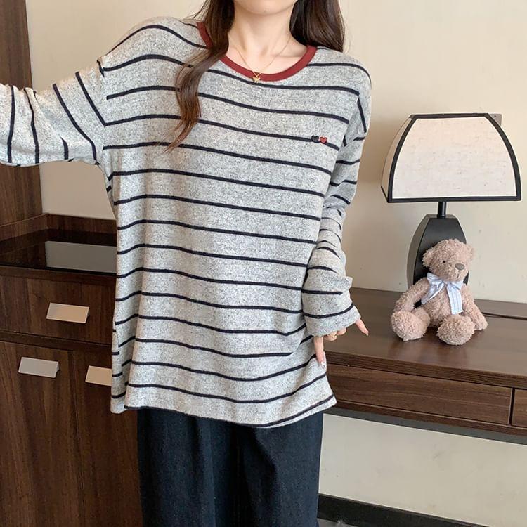 Long-Sleeve Round Neck Striped Contrast Trim T-Shirt Product Image