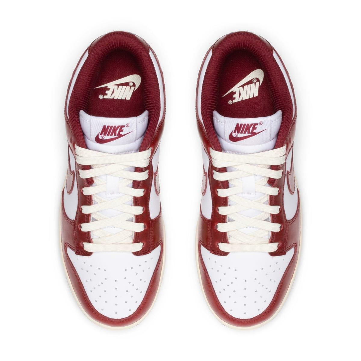 WOMEN'S DUNK LOW PRM Female Product Image