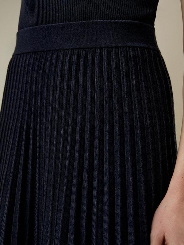 Pleated A-line Merino Wool Skirt Product Image