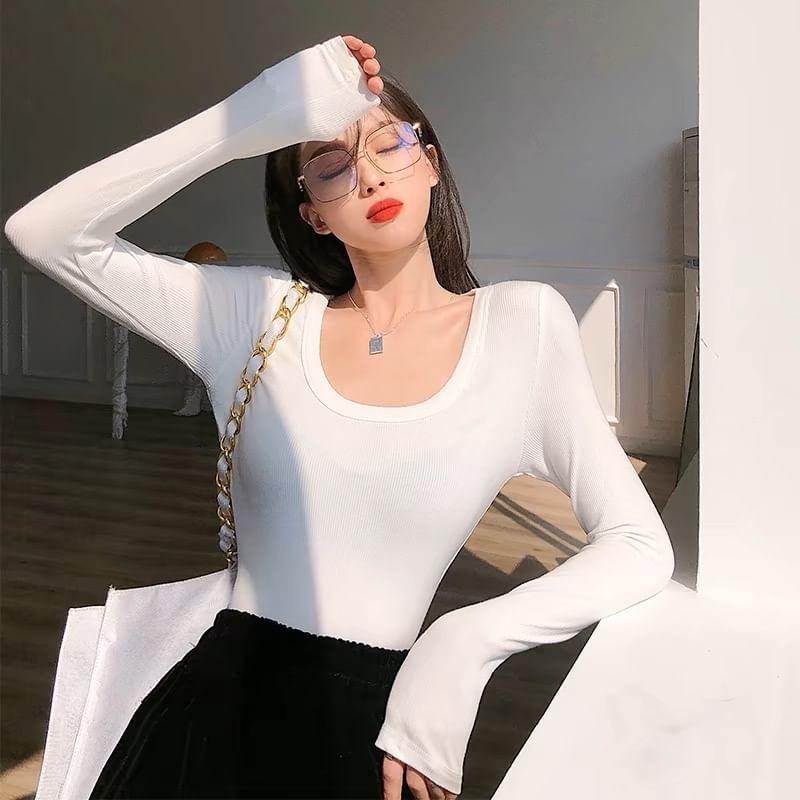 Long-Sleeve Plain Slim-Fit Top Product Image