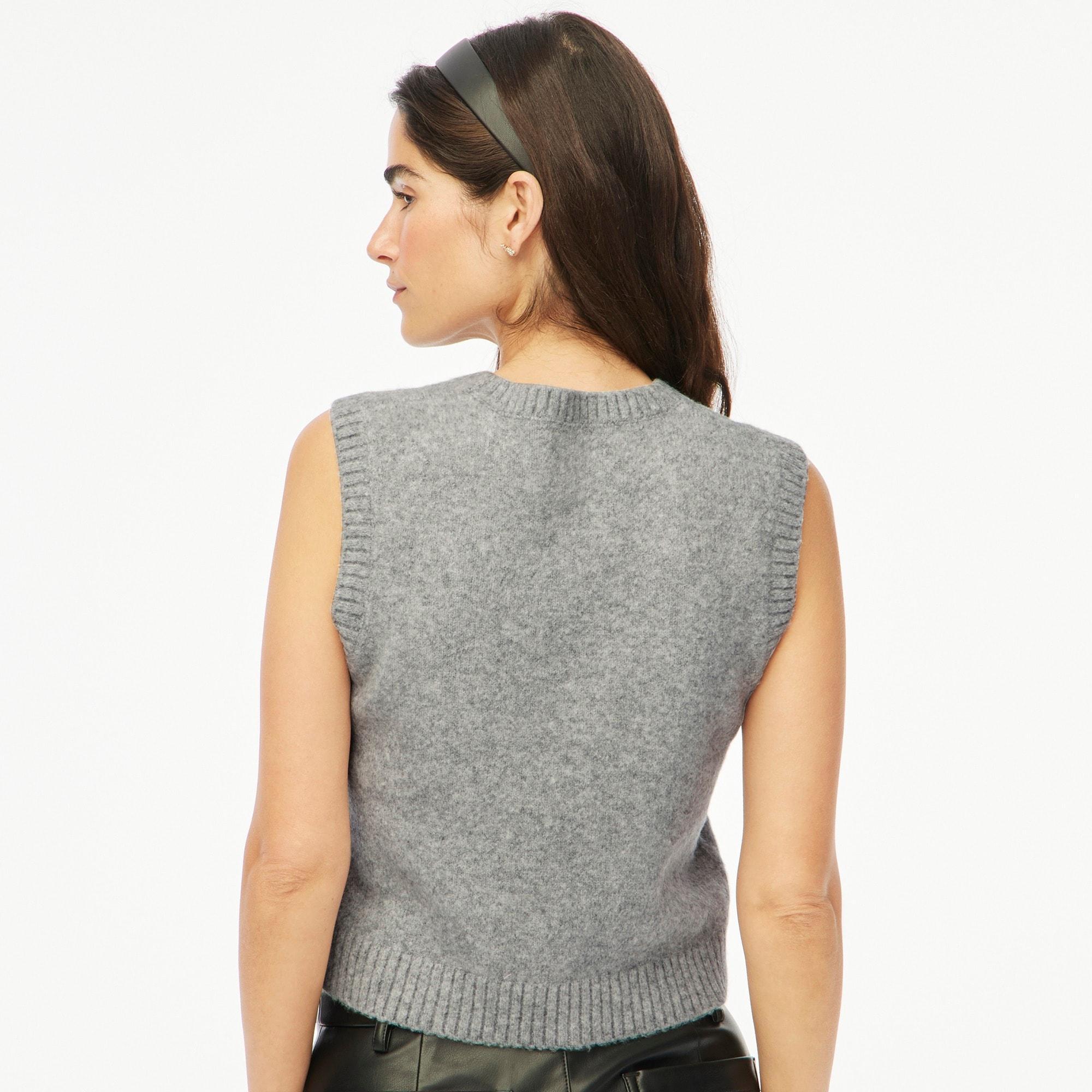 Sweater-vest in extra-soft yarn Product Image