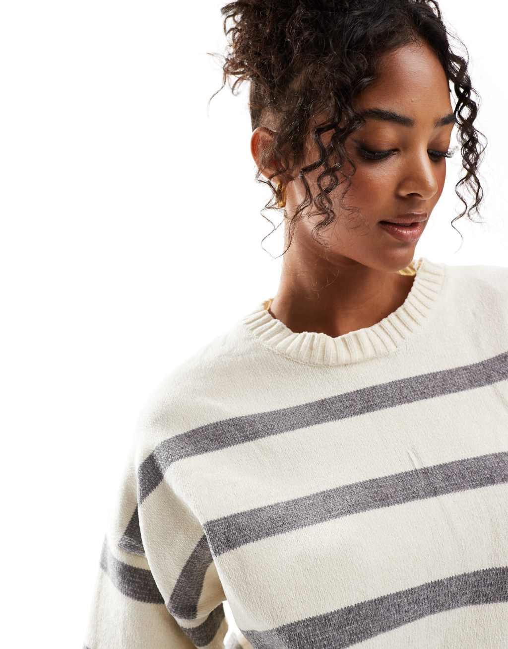 Pull&Bear chenille knitted sweater in white and gray stripe Product Image