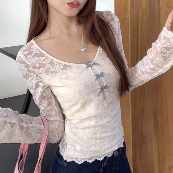 Long-Sleeve Scoop Neck Bow Accent Cutout Lace Slim Fit Crop Top Product Image