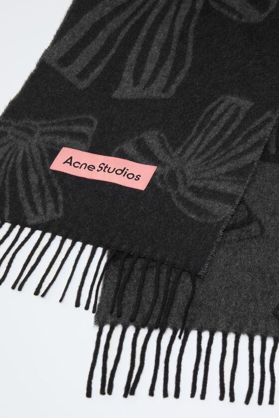 Cashmere jacquard scarf Product Image