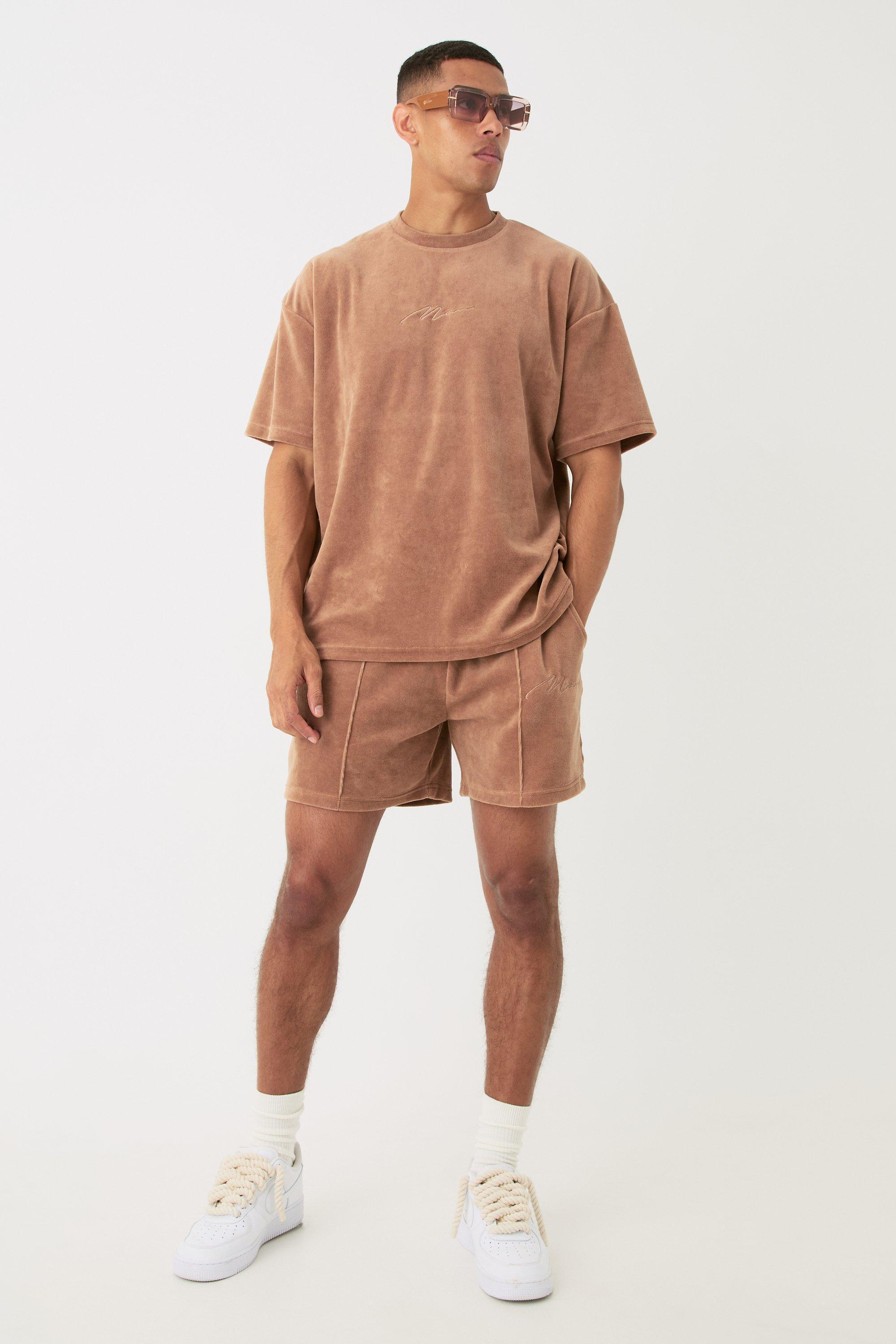 Man Velour Oversized T-shirt & Pintuck Shorts Set | boohooMAN USA product image