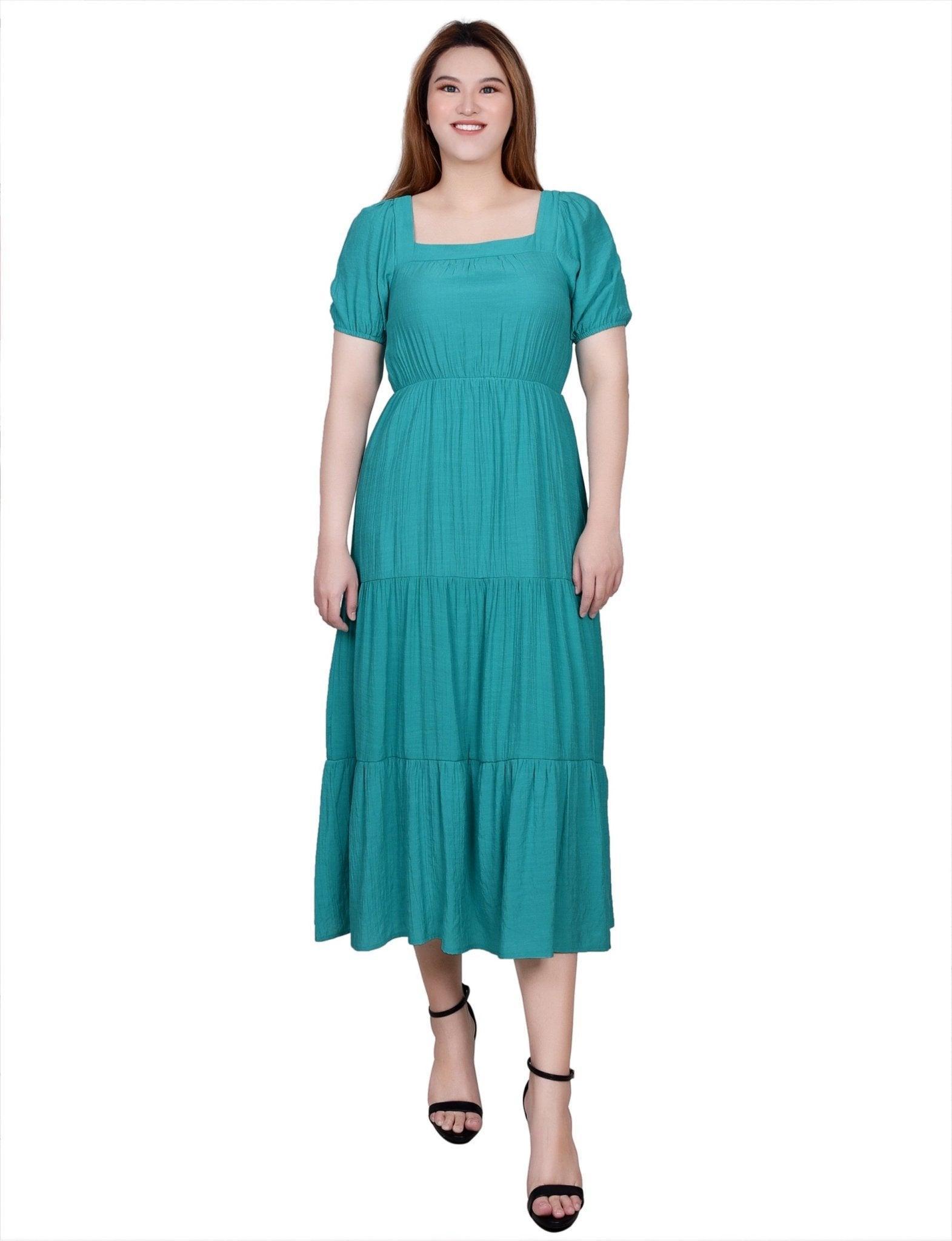 Short Sleeve Tiered Midi Dress Product Image