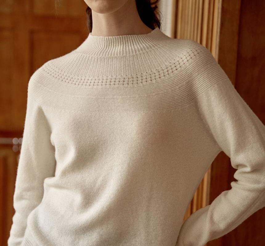 Long-Sleeve Mock Neck Plain Knit Top Product Image