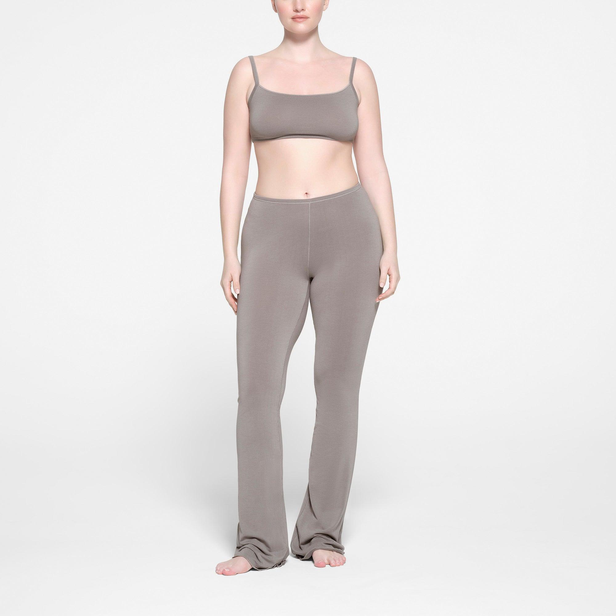 SEAMLESS MODAL FLARE LEGGING | SMOKE Product Image