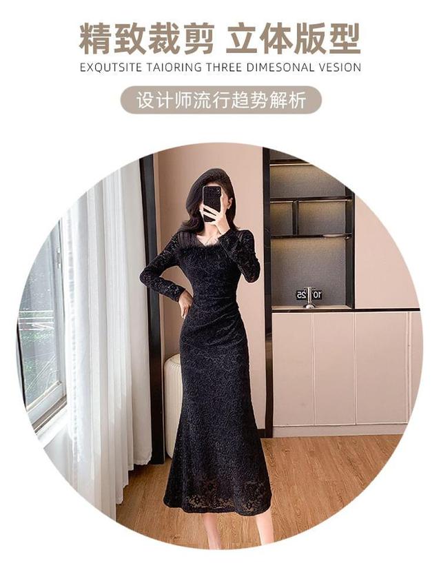 Long-Sleeve V-Neck Midi Lace Mermaid Dress Product Image