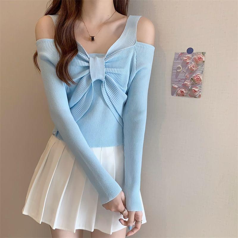 Scoop Neck Cold Shoulder Plain Bowknot Knitted Top Product Image