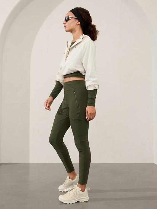 Headlands Hybrid High Rise Cargo Legging Product Image