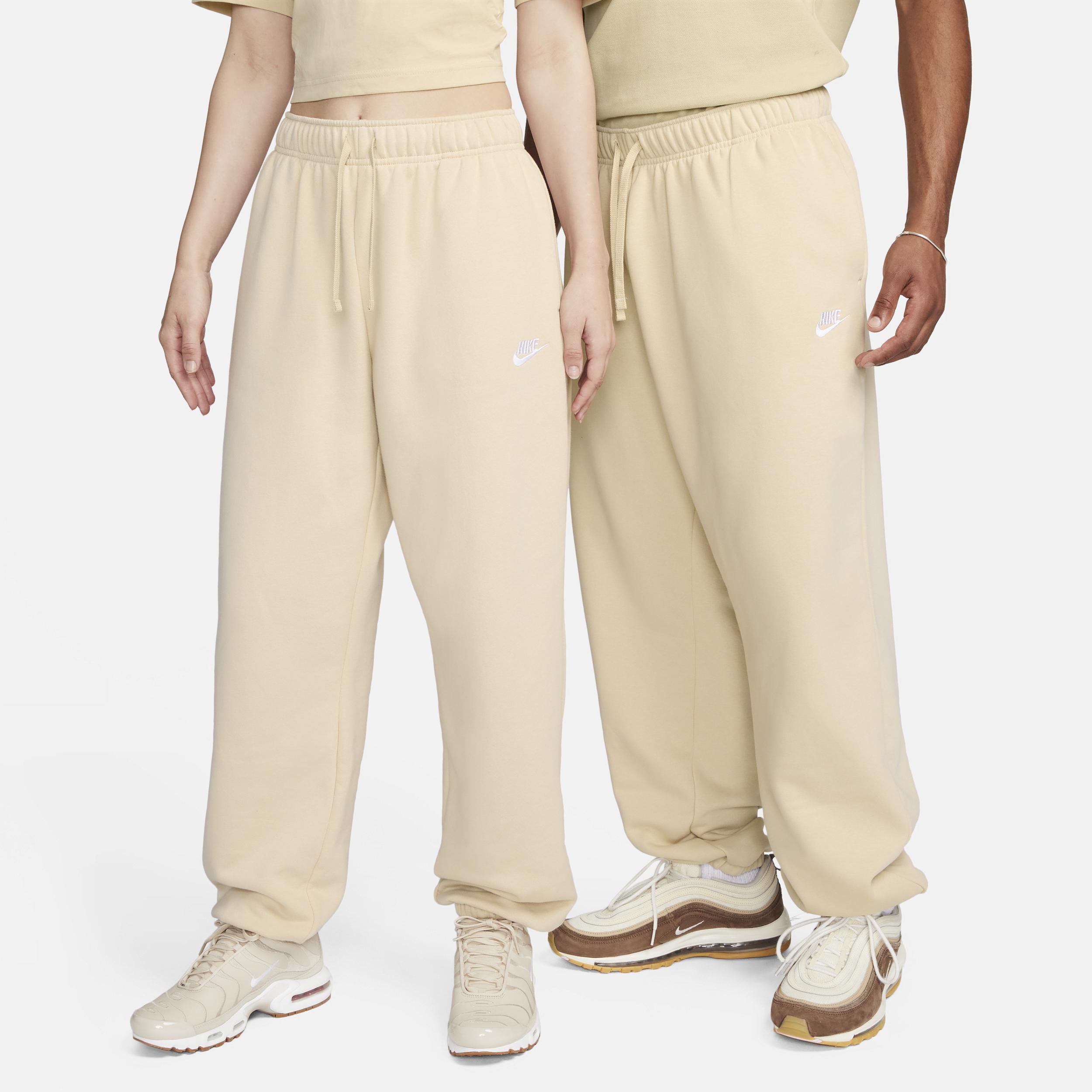Women's Nike Sportswear Club Fleece Mid-Rise Oversized Sweatpants Product Image