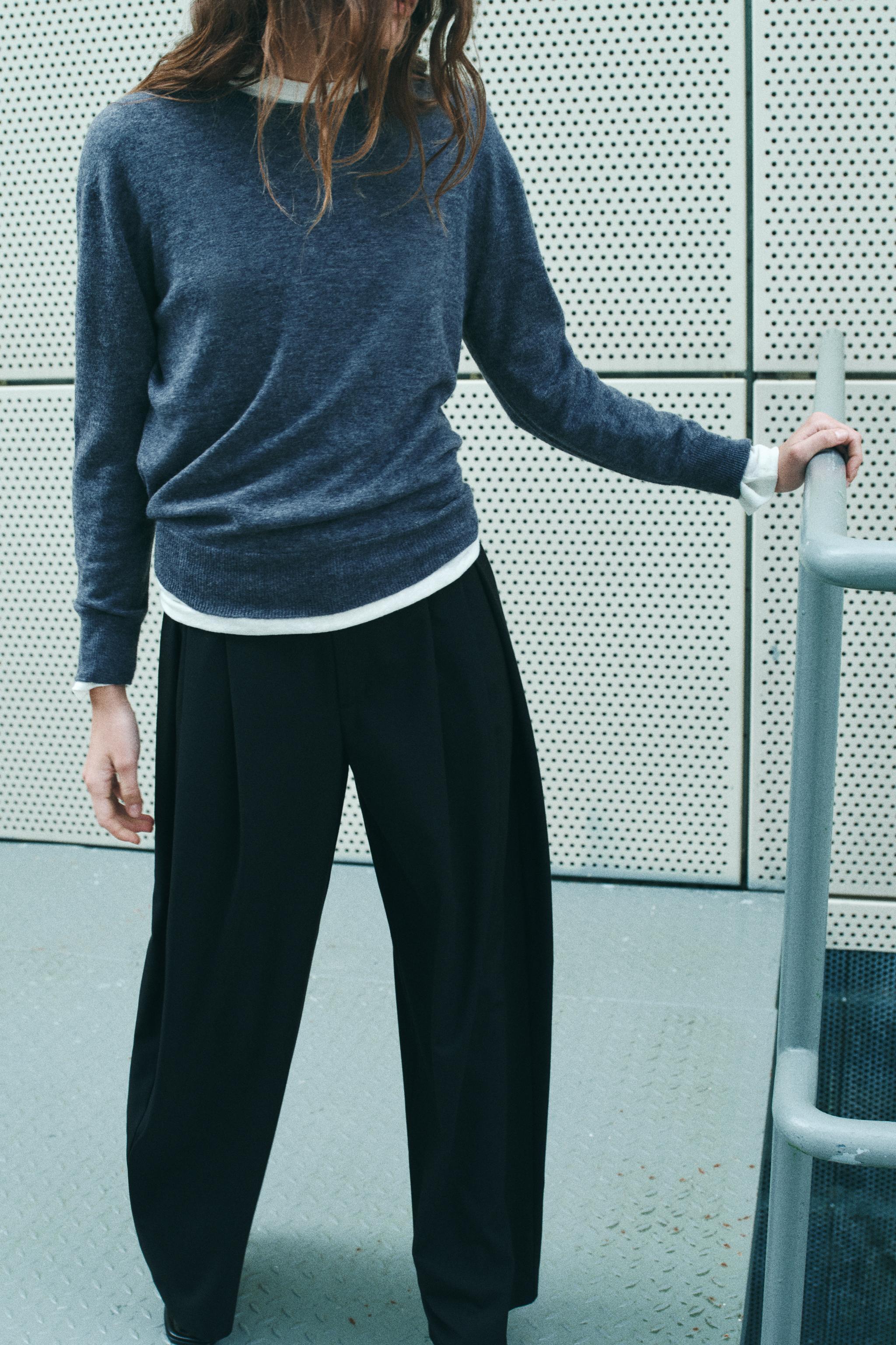 PLEATED PANTS Product Image