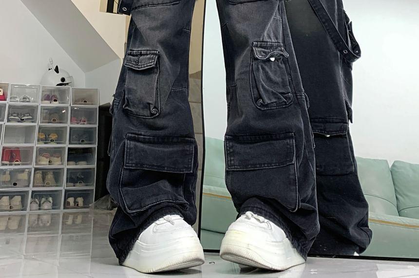 Low Rise Washed Wide Leg Cargo Jeans Product Image