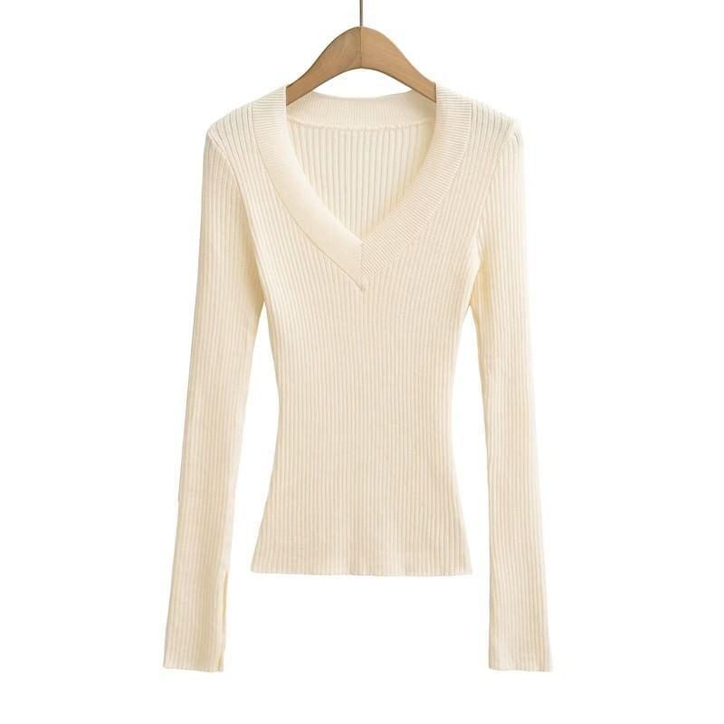 Long-Sleeve V-Neck Plain Knit Top Product Image