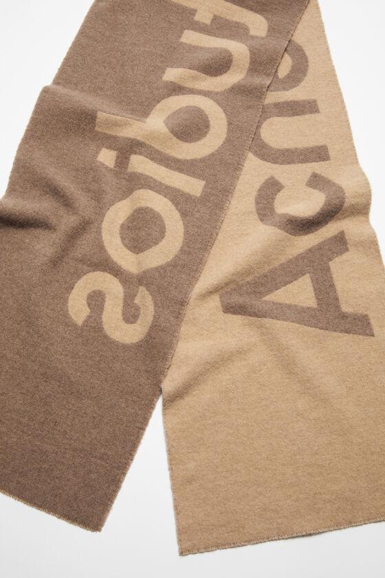 Logo jacquard scarf - Narrow Product Image