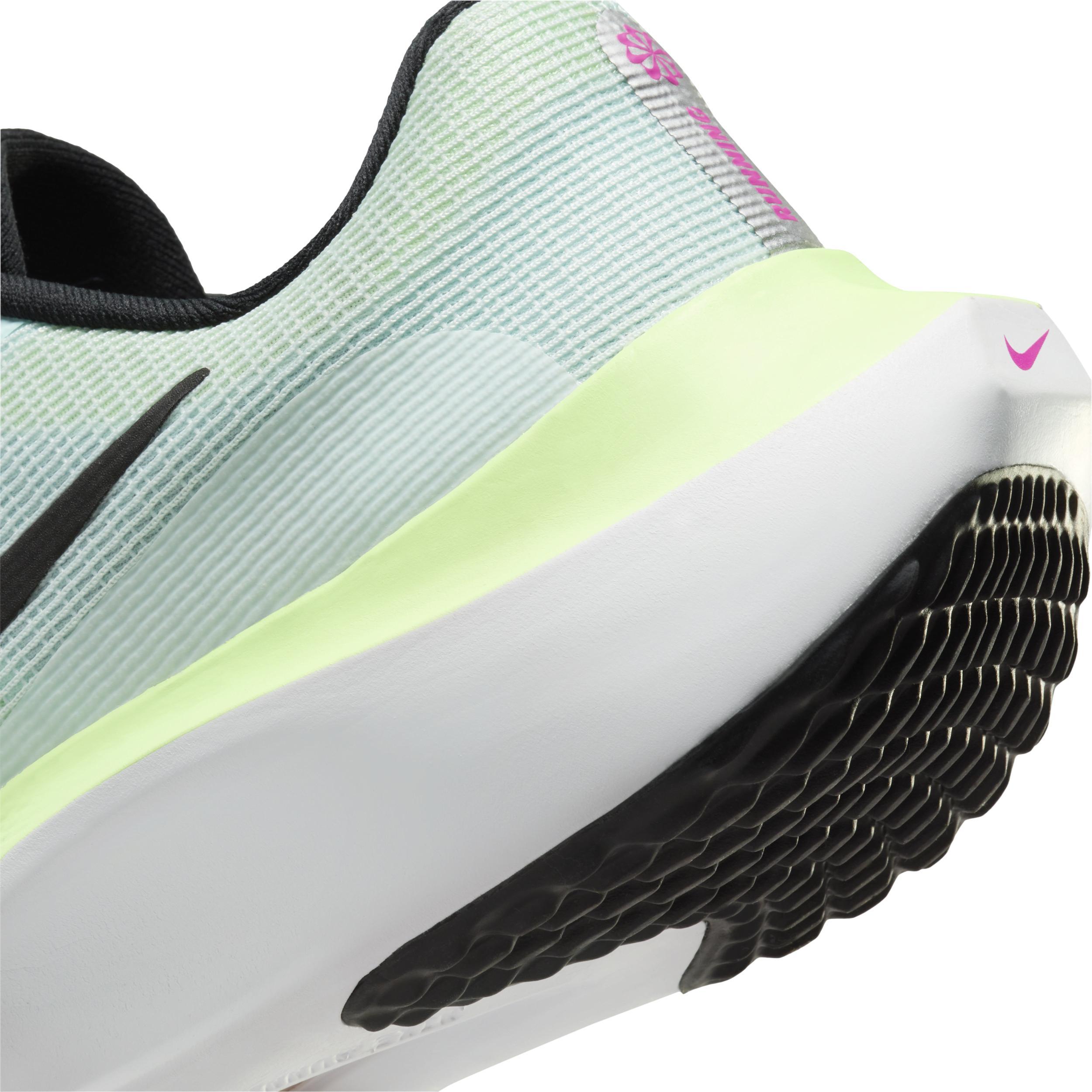 Nike Women's Zoom Fly 5 Road Running Shoes Product Image