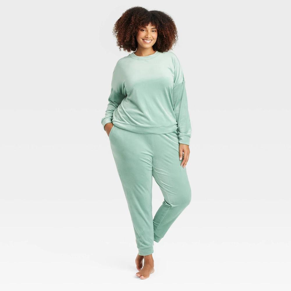 Womens Minky Fleece Pullover Top and Jogger Pants Pajama Set - Auden 2X Product Image