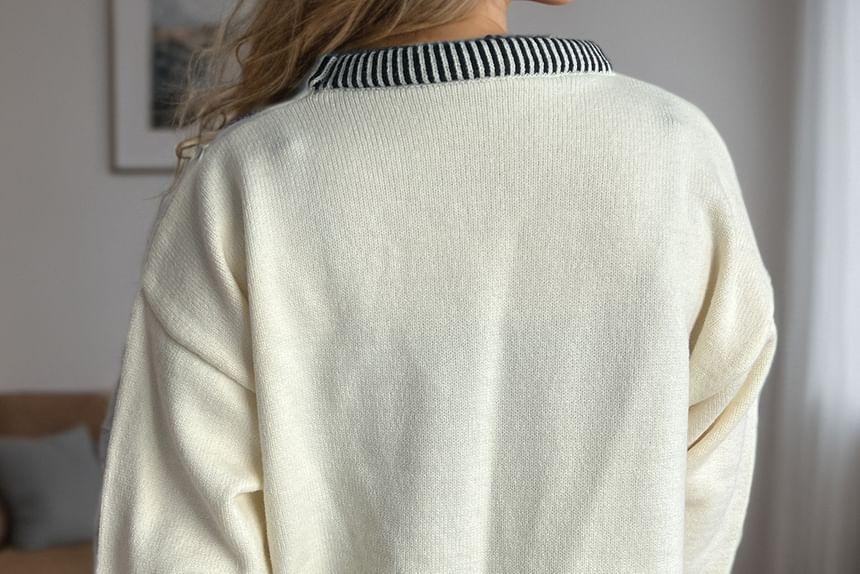 Round Neck Pattern Jacquard Sweater Product Image