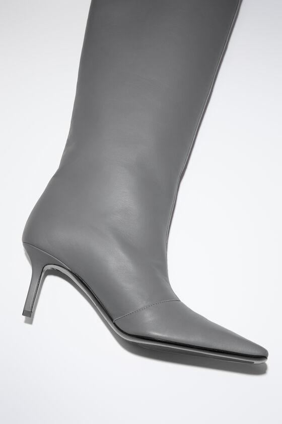 Leather boots Product Image