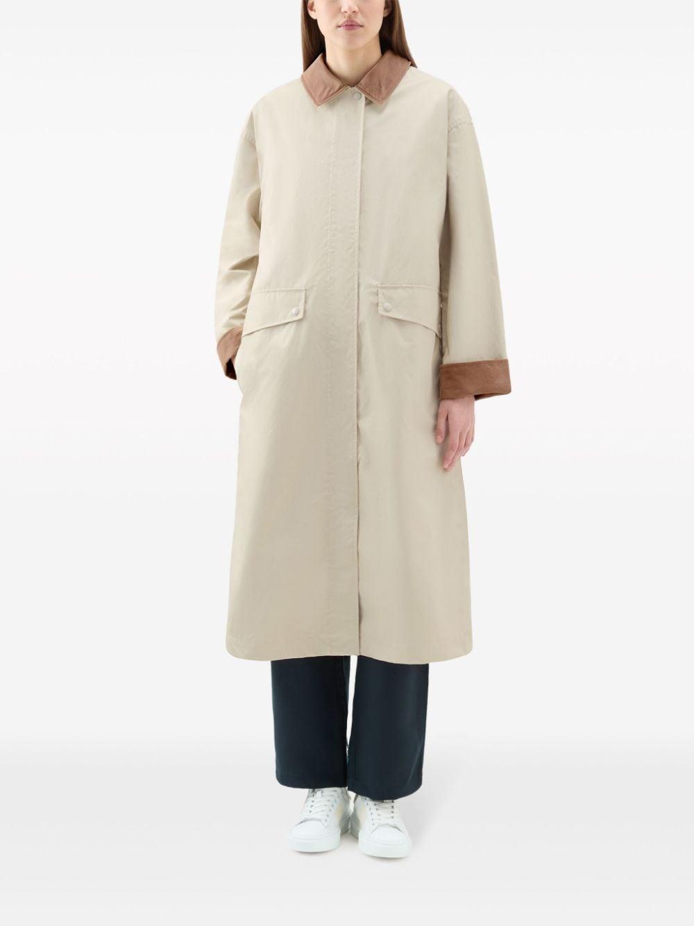 single-breasted two-tone coat Product Image