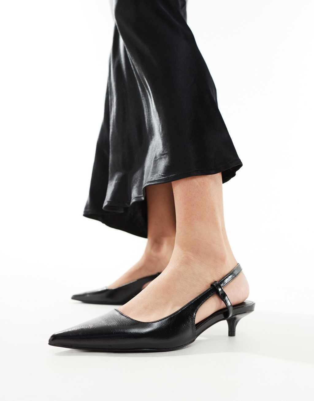 Pull&Bear pointed toe slingback kitten heels in black Product Image