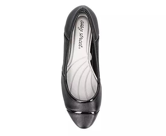 Easy Street Womens Datia Pump Product Image