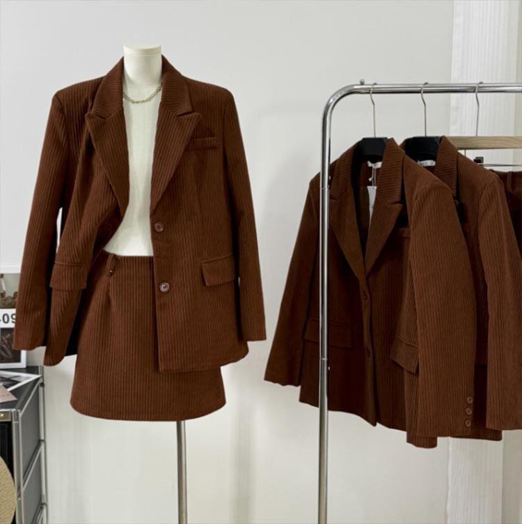 Peak Lapel Plain Corduroy Single-Breasted Blazer / High Rise Slit Mini Pencil Skirt Product Image