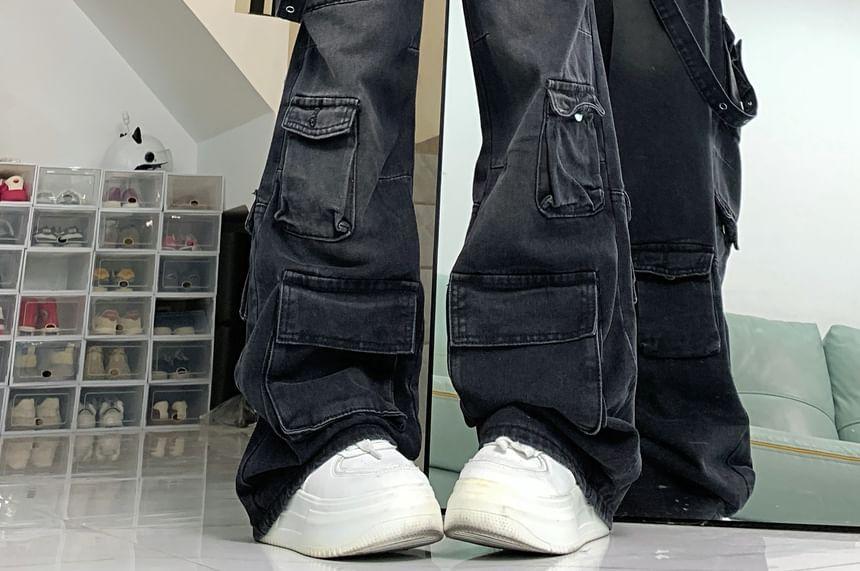 Low Rise Washed Wide Leg Cargo Jeans Product Image