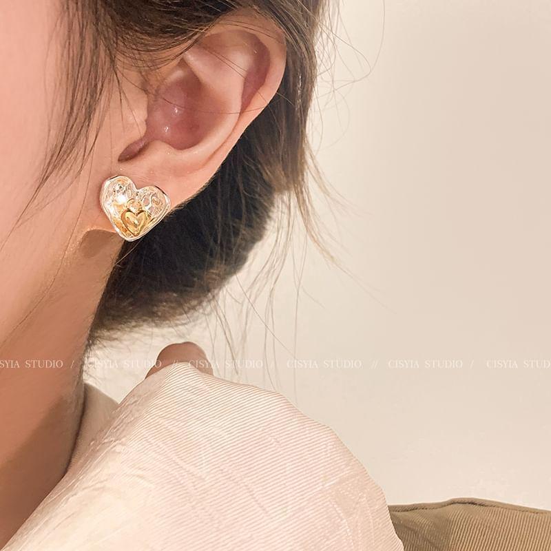 Heart Stud Earring Product Image