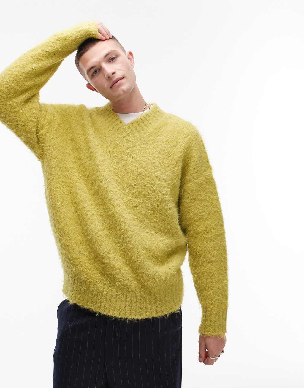 Topman fluffy V-neck sweater in green product image