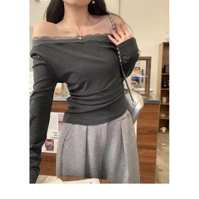 Long-Sleeve Off-Shoulder Ruched Bow Lace Trim Slim Fit T-Shirt Product Image