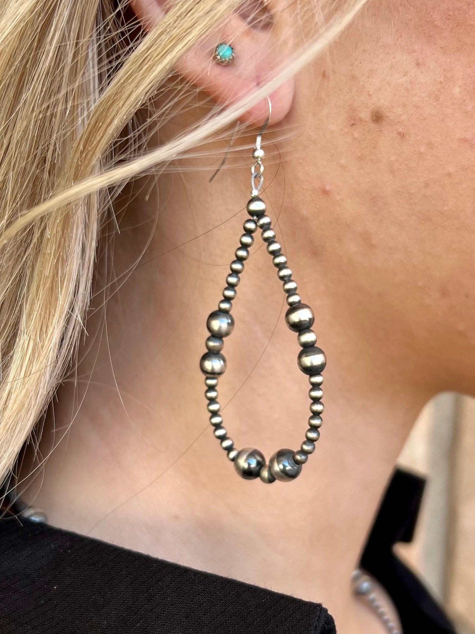 Navajo Pearl Tear Drop Earrings Product Image