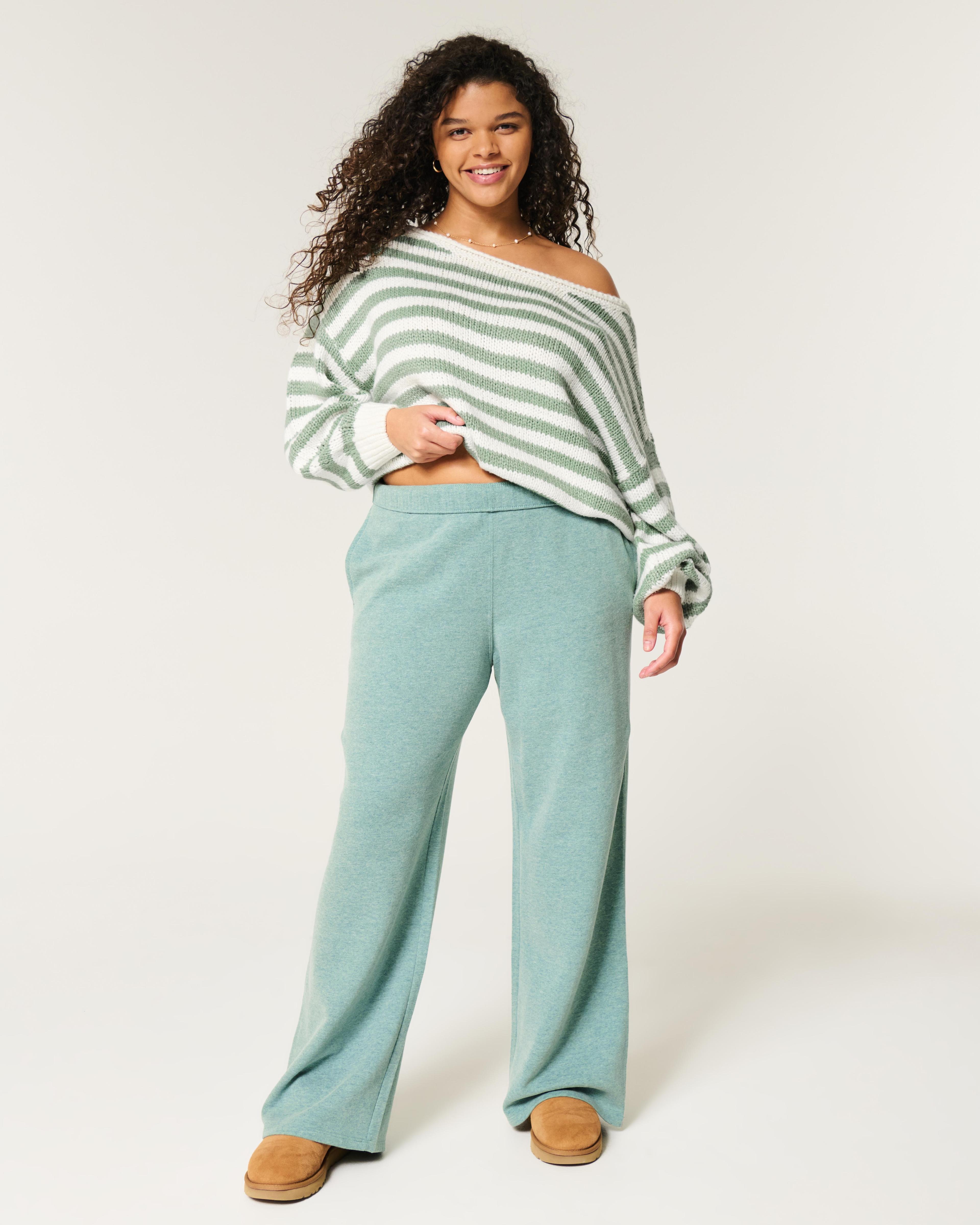 Hollister Feel Good Flece Ultra High-Rise Wide-Leg Pants Product Image