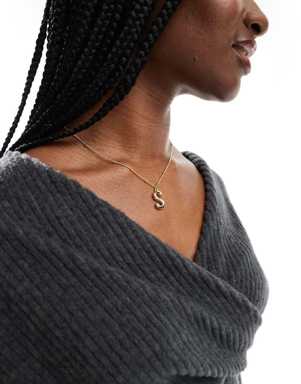 Pieces bubble initial 'S' necklace in gold Product Image