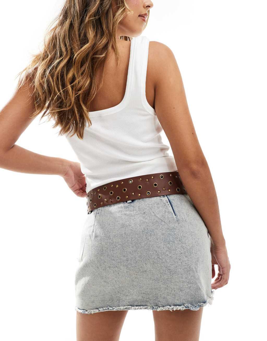 Glamorous eyelet chunky belt in brown Product Image